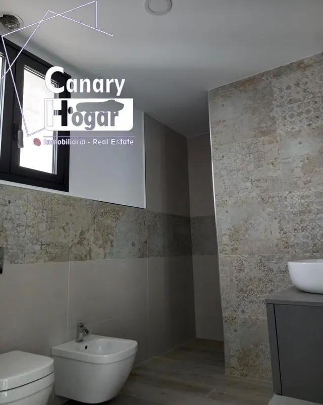 Se vende preciosa Villa  Roque del Conde para estrenar — 25