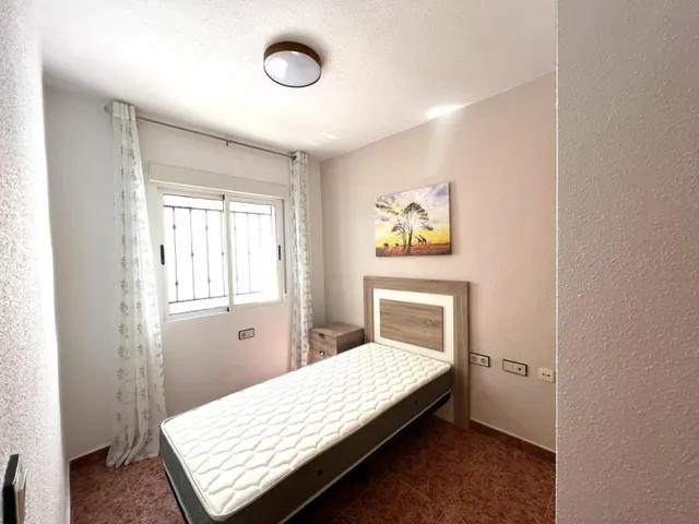Acogedor Bungalow Semireformado en Los Balcones, Torrevieja — 19