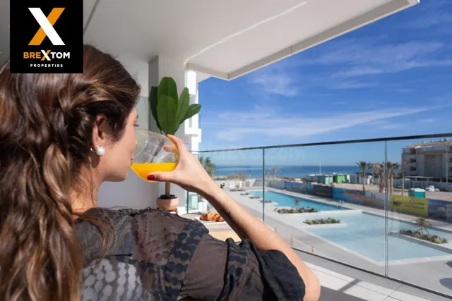 MAGNIFICO APARTAMENTO DE OBRA NUEVA EN DENIA CON VISTAS AL M - foto 2