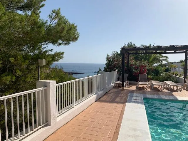 ALQUILER ANUAL EN CALA CODOLAR — 16