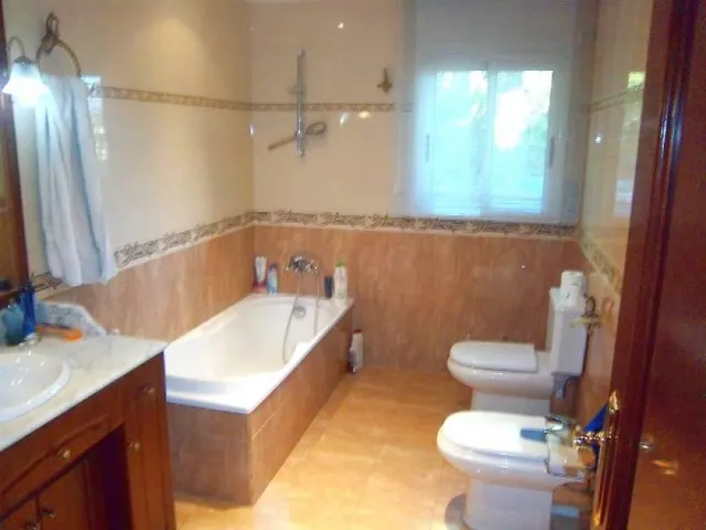 Chalet individual 5 hab. en Vilafortuny. Parcela 1.500 m2. Piscina. — 12