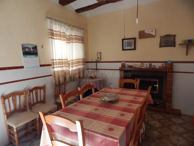CASA DE CAMPO CON TERRENO URBANIZABLE EN ONTINYENT. - foto 5