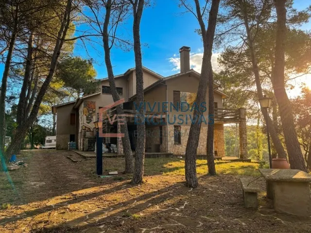 TERRENO + CASA PARA REFORMAR + POSIBILIDAD DE LICENCIA TURÍS