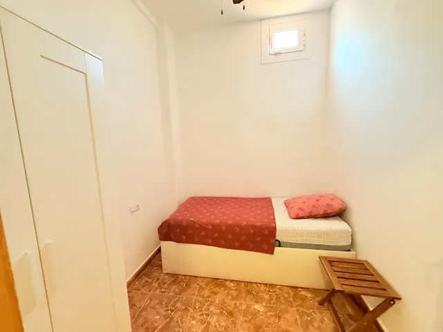 EXCELENTE PISO CERCA DE LA PLAYA, TOTALMENTE REFORMADO, EN 1º PLANTA,  EN UNA CASA TIPICA DEL BARRIO DEL CABAÑAL. — 21