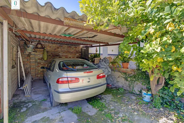 CASA CON TERRENO EN PLENO CENTRO DE ALBOLOTE — 21