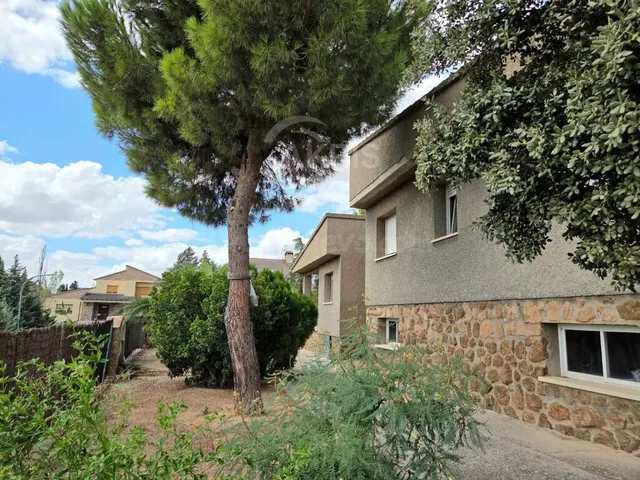 Chalet Independiente en Olias Del Rey — 2
