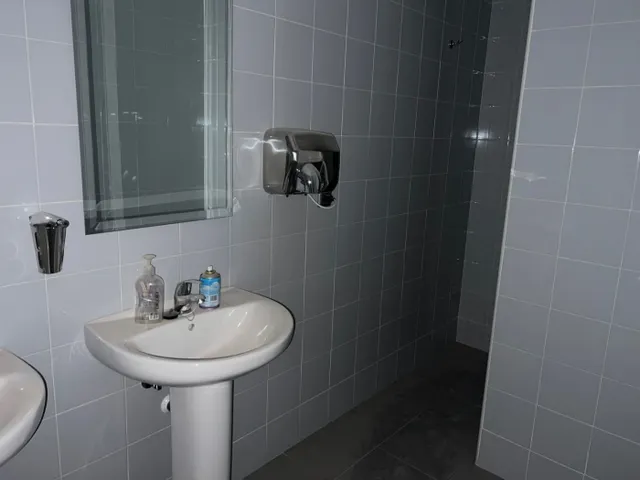 LOCAL COMERCIAL EN EL CENTRO DE PONFERRADA — 13