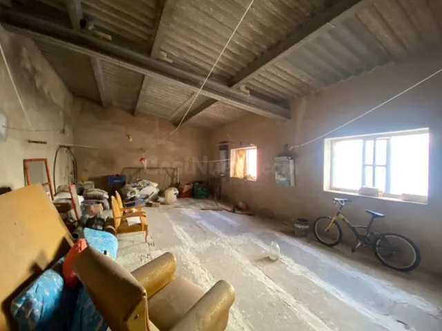 Casa esquinera con estructura reformada en Freginals — 8