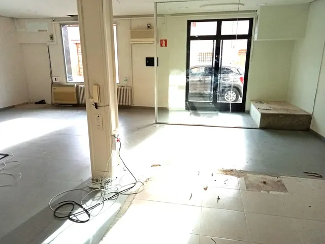 LOCAL EN VENTA Y ALQUILER EN LA GINETA — 6
