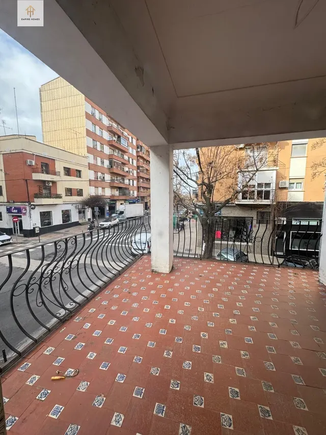 Se VENDE PISO EN ZONA PERÚ - foto 2