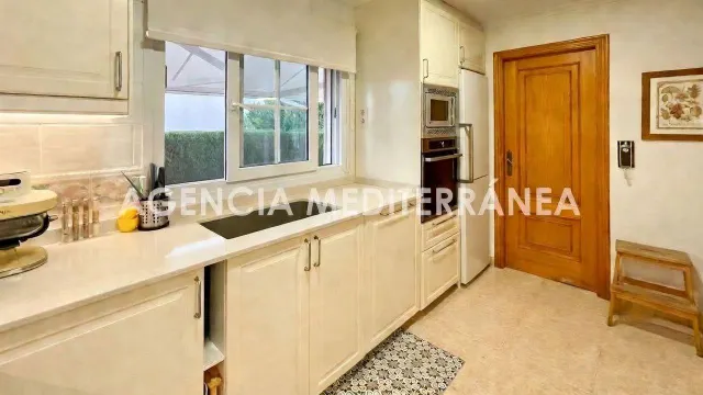 Espectacular chalet independiente con piscina privada en la cañada — 8