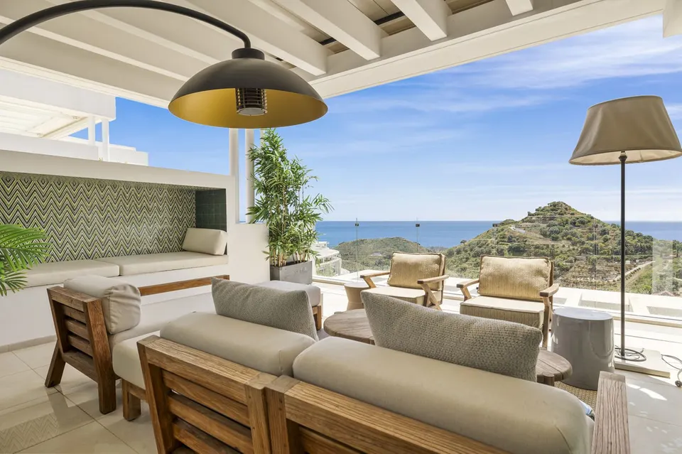 Ático 3 habitaciones 115m² en venta - Ojen pueblo