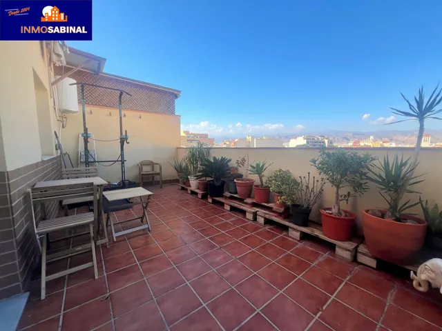 Ático de gran terraza en Roquetas de Mar — 10