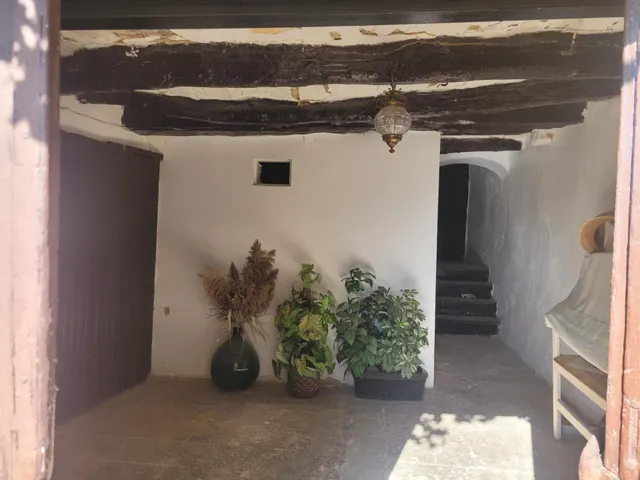 CASA CON CORRAL y TERRENO EN SAN MARTÍN DE UNX - foto 4