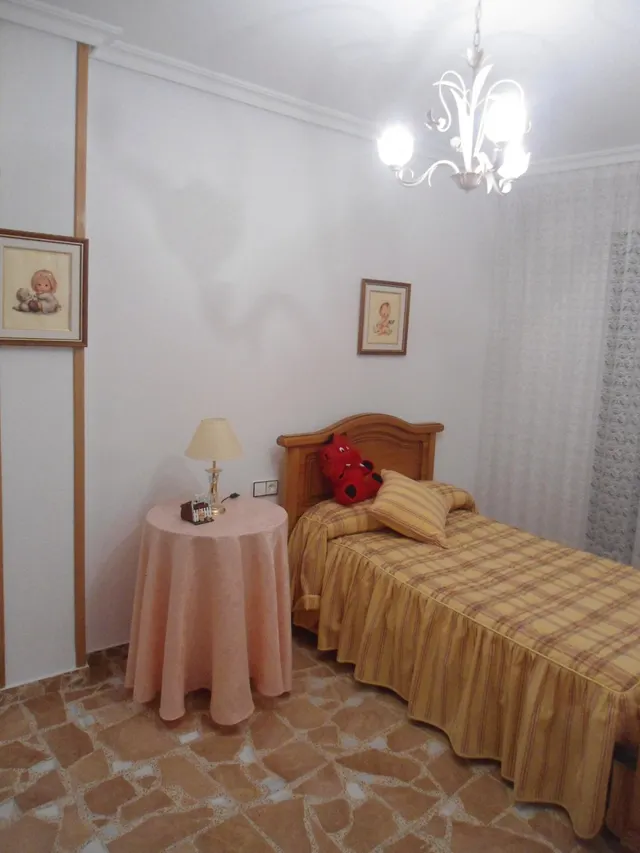 GRAN CASA EN LA LOCALIDAD DE SISANTE — 24