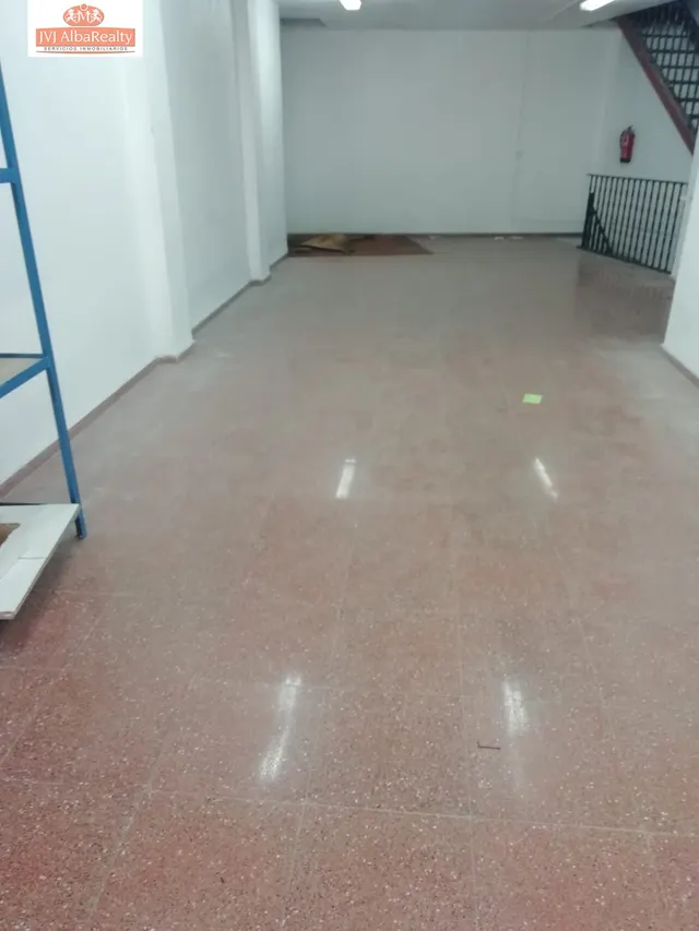 EXTRAORDINARIO LOCAL EN VENTA EN MADRIGUERAS PREPARADO PARA EDIFICAR VIVIENDA — 23