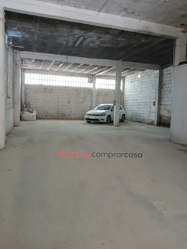 INVERSIÓN CON INGRESOS Y POTENCIAL DE AMPLIACIÓN EN VIGO — 15