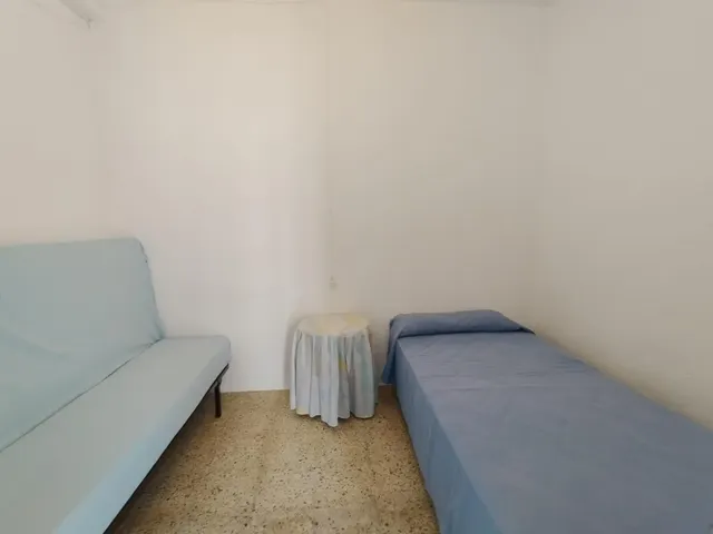 GRAN CASA A CUATRO VIENTOS A LA ENTRADA DE MAS CARBO — 24