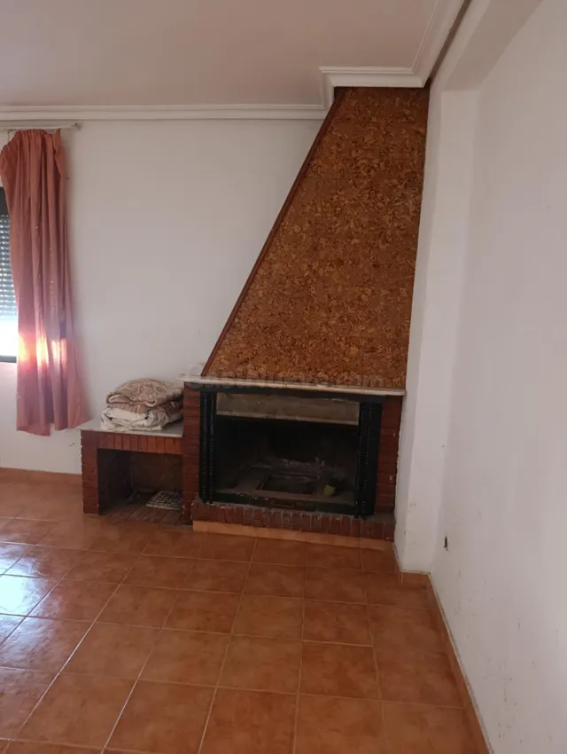 Amplia casa de pueblo de 240 m2 con terraza en Arroyo Hurtad - foto 5