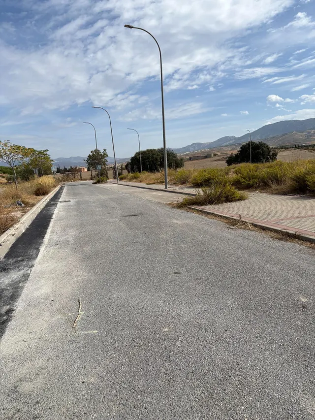 PARCELAS A LA VENTA EN OTURA, URBANIZACION, DESDE 550 METROS, EDIFICABILIDAD 0,40 IDEAL PARA CONSTRUIR CHALET INDEPENDIENTE. — 6