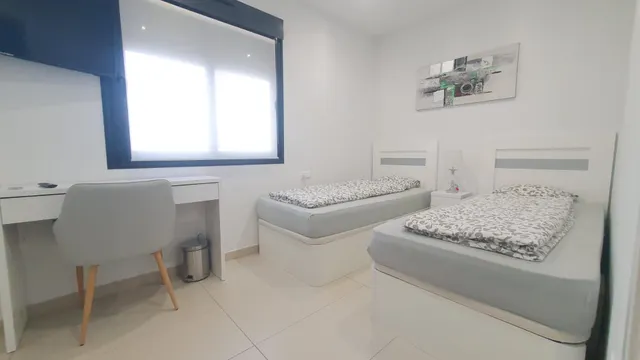PRECIOSO Y LUJOSO QUAD CON PISCINA COMUNITARIA Y GARAJE PRIVADO — 12