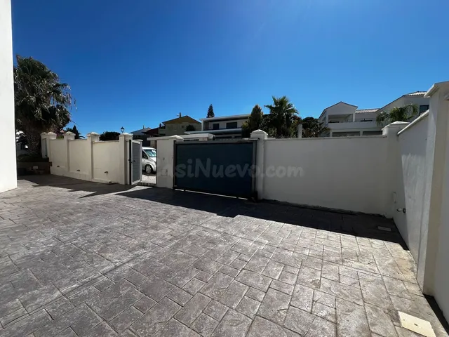 Chalet 4 habitaciones 350m² en venta - Costa Del Sol - foto 3