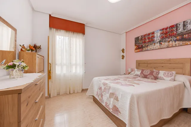 Encantador Apartamento de 2 dormitorios y 1 baño con piscina comunitaria — 11