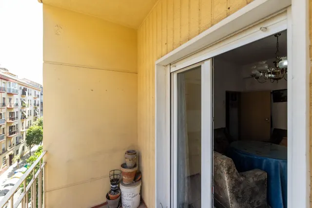 Piso para reformar junto a Plaza Einstein – 3 dormitorios y vistas despejadas — 26