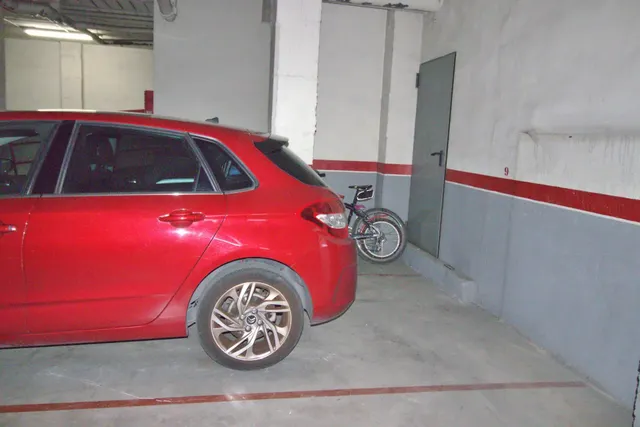 SE VENDE PLAZA DE GARAJE — 2