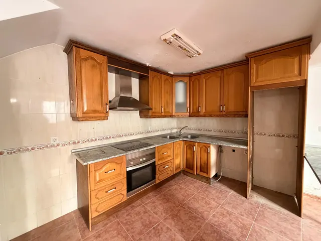 CASA DE DOS PLANTAS Y TERRENO EN CANJÁYAR - foto 5