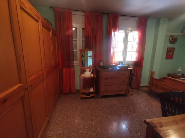 Piso de 3 habitaciones con ascensor en el centro de Cornellà — 20
