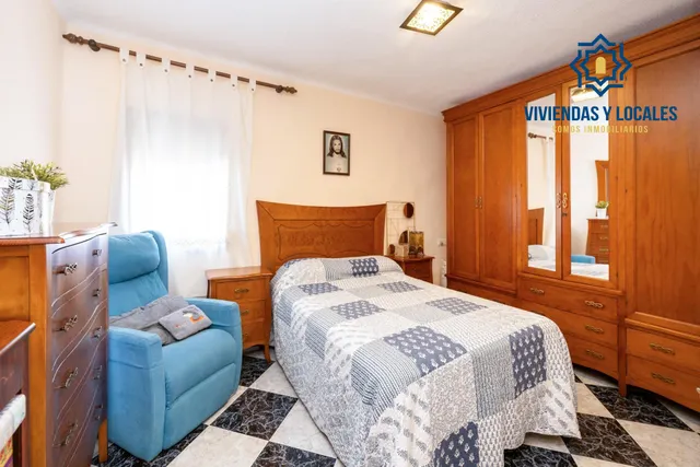 ESTUPENDO PISO EN ZONA VERGELES-ZAIDIN. — 12