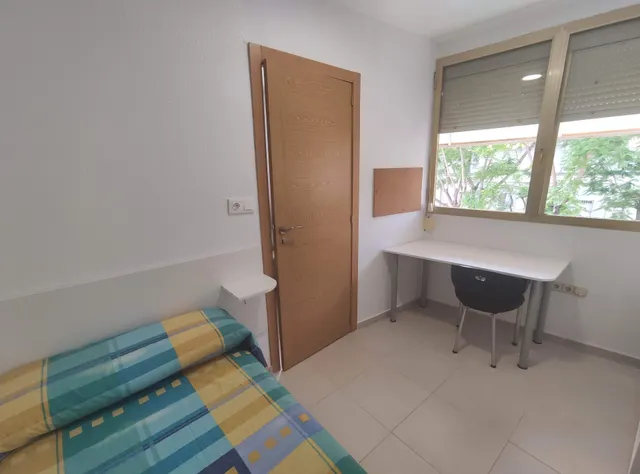 Piso de 6 dormitorios y 2 baños compartidos para estudiantes en zona CEU Cardenal Herrera de San Jos — 29