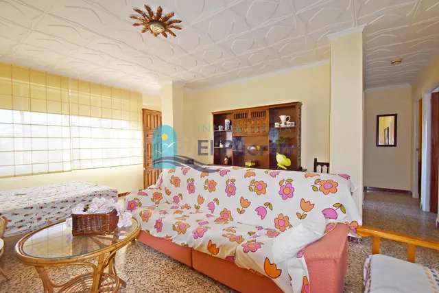 VIVIENDA DE 2 PLANTAS Y AMPLIA PARCELA EN ISLA PLANA - REF 1 - foto 4