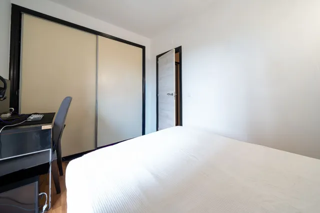 Planta baja con amplia terraza y parking — 31
