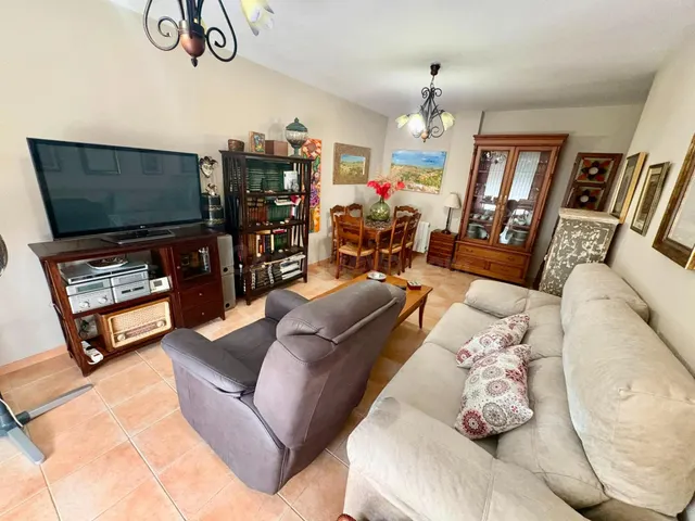 Apartamento en la Avd. Europa - foto 3
