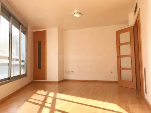 PISO DE TRES DORMITORIOS, CON PARKING Y TRASTERO