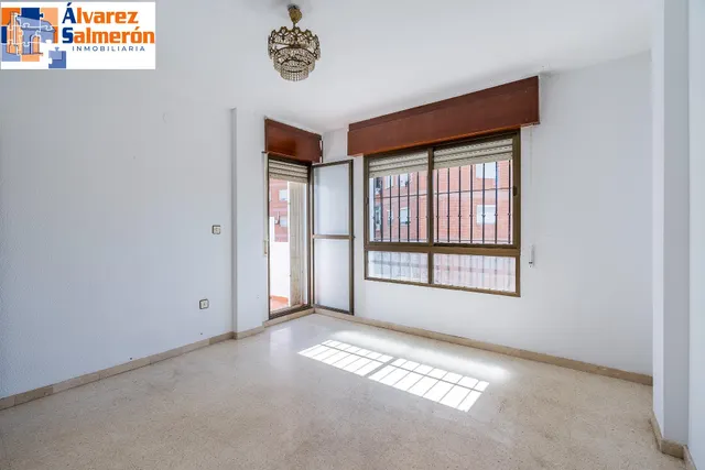CASA ADOSADA EN MOTRIL — 25