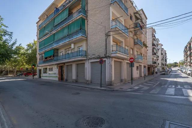 PISO DE 2 DORMITORIOS EN EL CERRILLO DE MARACENA — 33