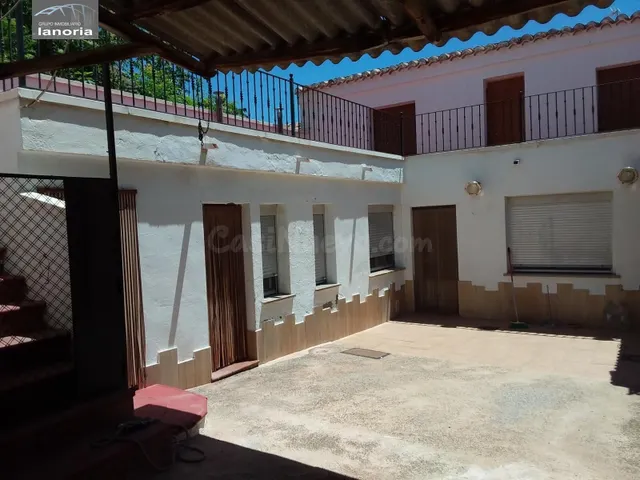 Grupo la Noria Vende Casa de 4 Dormitorios, 2 baños y Amplio