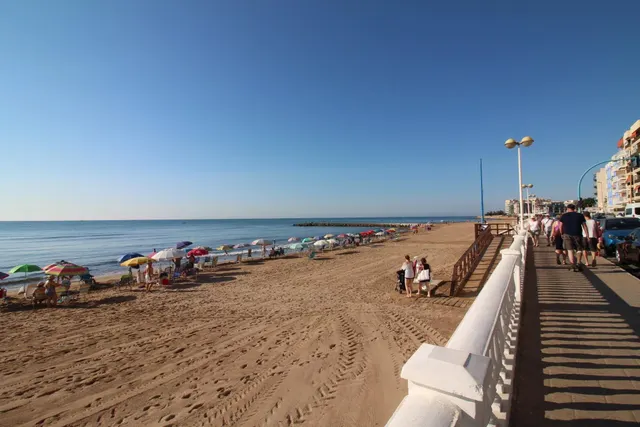 ÁTICO EN TORREVIEJA CON GRAN TERRAZA — 27