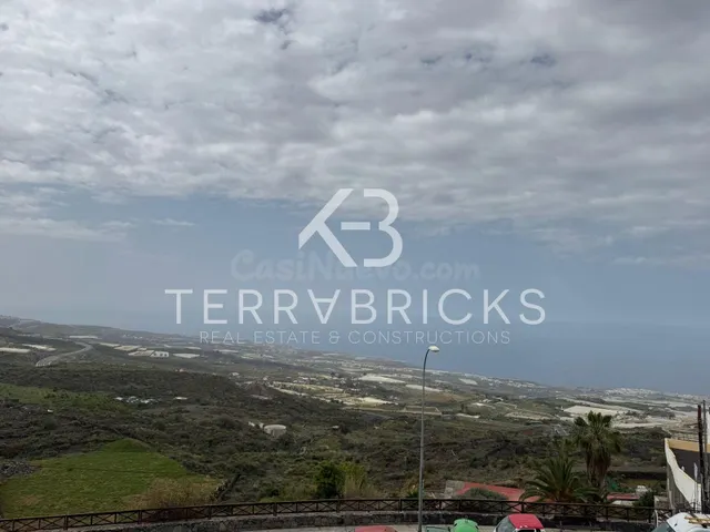 Venta de vivienda en el casco de Guía – Parcela urbana con g - foto 4