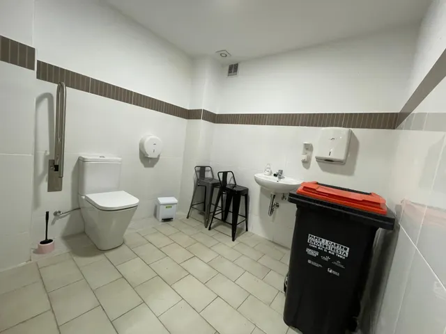 LOCAL COMERCIAL ADAPTAT COM A BAR-CAFERIA-RESTAURANT AL CENTRE DE SANTA COLOMA DE QUERALT. — 6