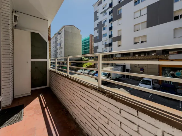 Piso con terraza a la venta en Fernando de Los Rios. — 21