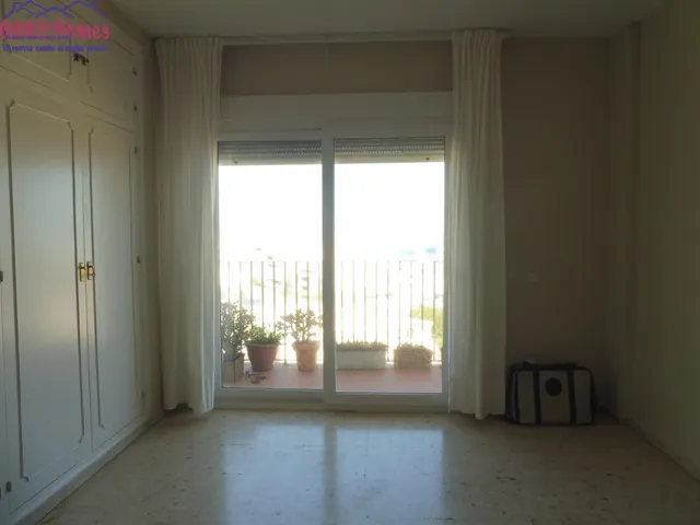AMPLIA VIVIENDA SEÑORIAL ZONA BAHIA BLANCA — 13