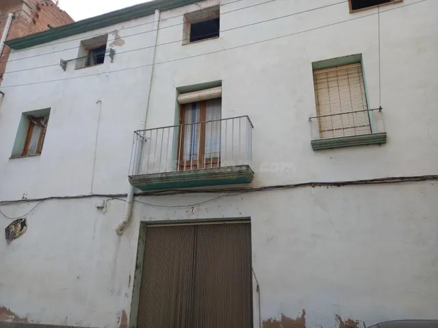OCAQSION CASA DE PUEBLO A REFORMAR PARCIALMENTE EN BENIFALLE