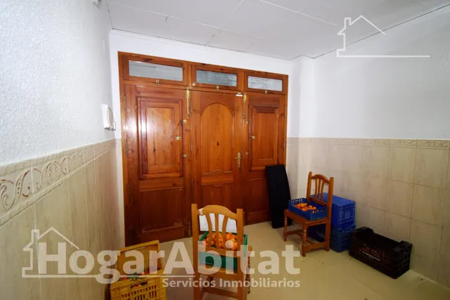 ESPACIOSA CASA CON TERRAZA Y GARAJE — 49