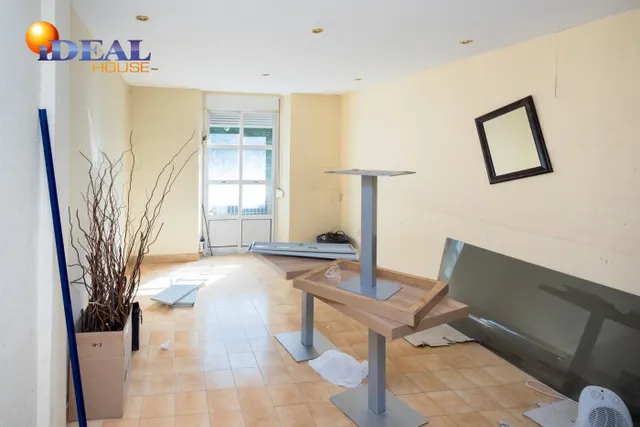 A LA VENTA EDIFICIO EN PLAZA BIB-RAMBLA — 13