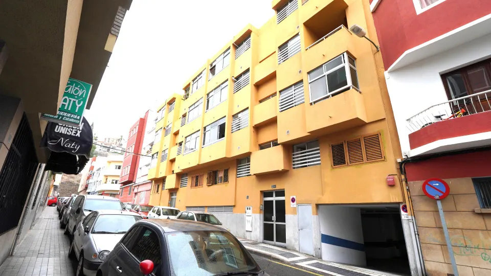 Piso de 3 dormitorios en arenales – calle obispo vela, Las Palmas de Gran Canaria