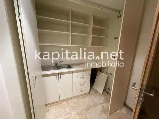 Local comercial en alquiler en el centro en Valencia (Valencia) — 16